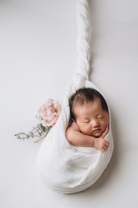 servizio fotografico neonati venezia _ neonata cinese che dorme